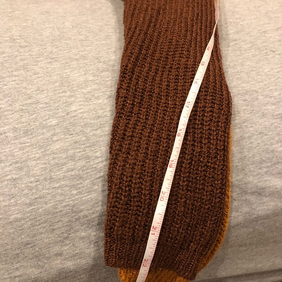 Orange & Red Charlotte Russe Sweaters - Picture 10 of 10